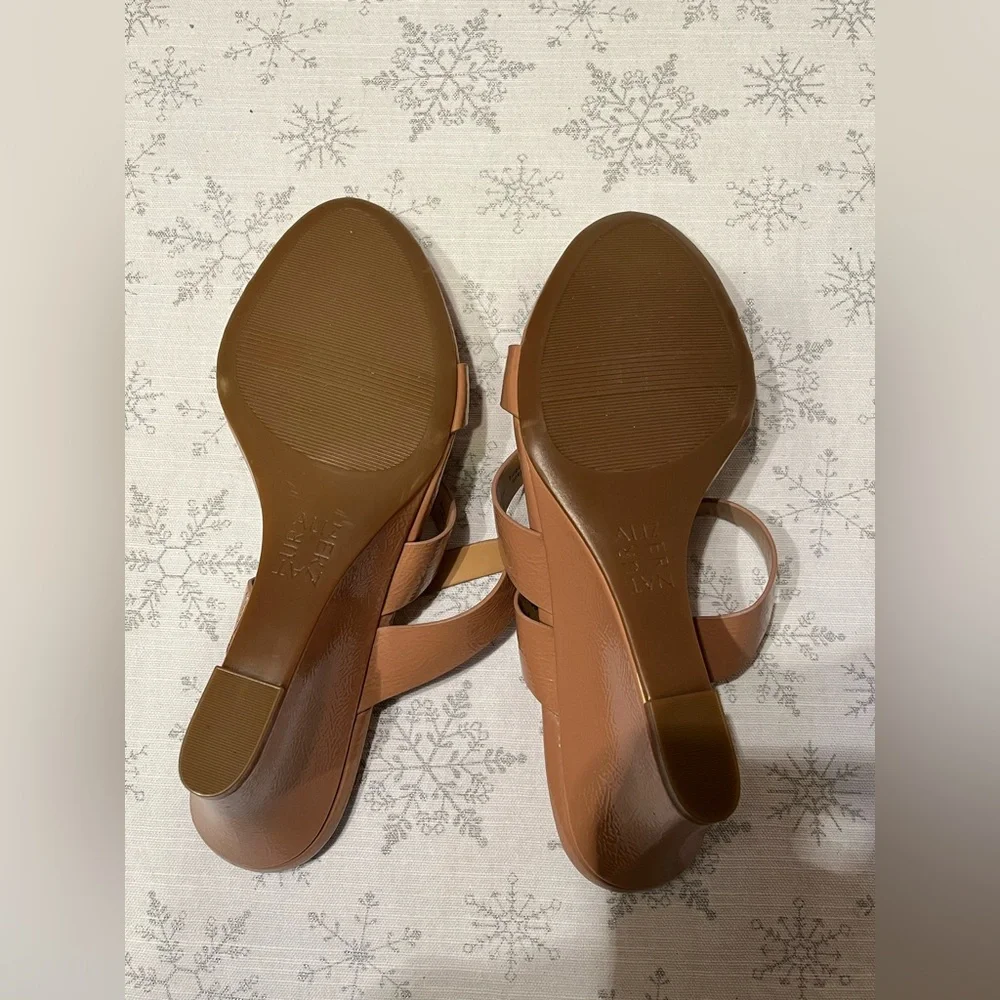 New Naturalizer Breona Wedge Sandals – Taupe – Size 9.5
